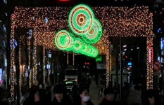 설렘주의보 신촌 연세로와 명물거리는 벌써 크리스마스