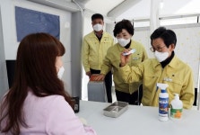 유기상 고창군수, 신종 코로나바이러스 선별진료소 현장점검