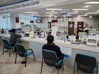 평택시 송탄동행정복지센터, 민원창구에 안전가림막 설치로 코로나19 예방