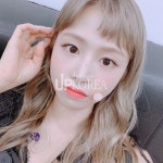 에이프릴 채원 또잉. 라라리라라. 쇼챔피언...과즙美 가득 셀피 한 컷