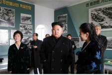 [하늘에서 본 북녘] 황남 신천박물관 유감…거짓 선동의 ‘표본’