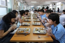 경북 상주 함창초, ‘잊지말자 6.25’ 주먹밥 먹기 체험