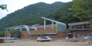 의령 충익사 의병유물전시관 위용 드러내