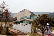 김해 삼방동에 94억원들여 동부노인종합복지관 개관