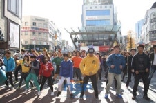 “온몸으로 세계 어린이날 홍보해요”