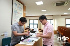 무주형설지공 군립도서관, 신간도서 구비 이용객들 손짓