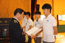 순천경찰서, 고액현금 습득·신고한 벌교고등학교 이기성 학생 선행 격려