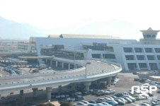 새해연휴 김해공항 이용객 “대중교통 이용하세요!”