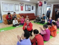 [20대 총선]성북구‘을’ 김효재, 월곡1동 삼성래미안 경로당 방문