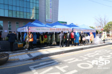  화서1동 주민센터에서 ‘2016 사랑의 김장나눔’ 열려 