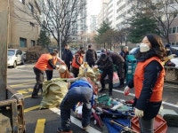  군포시, 광정동 60대 저장강박증 주민 집 대청소 