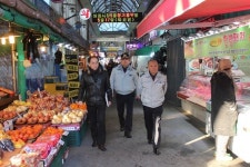  이문수 부천원미경찰서장, 설 맞이 취약지역 순찰과 온정 나눠 