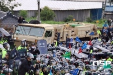  사드 장비 차량, 소성리 마을회관 통과…사드기지로 이동 