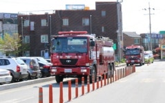  태안소방서, 소방차 길 터주기 훈련과 가두캠페인 실시 