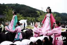  경상북도무형문화재 제7호 놋다리밟기 상설공연, 안동댐 개목나루서 