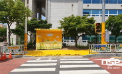  광양시, 중동 백운초등학교 앞 옐로카펫 설치 완료 
