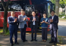 임병택 시흥시장, 배곧해솔중 학생들 ‘첫 등굣길’ 동행