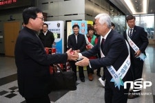 무주군, 전북도청서 반딧불사과 나눔 행사 개최