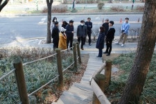 김귀근 군포시의원, 노약자 보행 민원 현장 점검