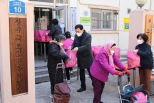 김철민 의원, 어르신 도시락 봉사활동 전개