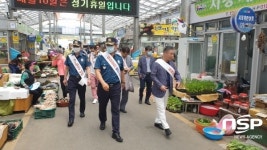 영덕경찰서, 영해 5일장서 ‘지역 경제 활성화 캠페인 및 장보기 행사’ 가져