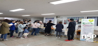 문경시립중앙도서관,  ‘북스타트’ 책꾸러미 배부