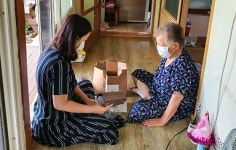 계룡시, 치매어르신 대상 치매인지키트 꾸러미 배부