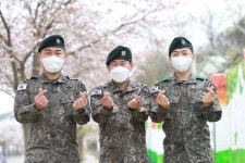9사단 탄현대대 한재열 상사·정지영·최영웅 중사, 수년째 따뜻한 기부 진행