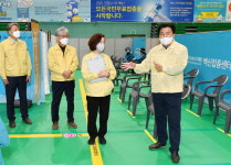 임병택 시흥시장, 제2호 예방접종센터 시흥시체육관 개소 점검