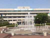 군포시, 무더위로 청사 앞 분수대 가동