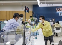김태우 서울 강서구청장, 염창동·가양3동 주민센터 찾아 직원들 격려·소통