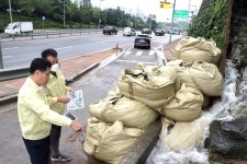 이기재 서울 양천구청장, 기록적인 폭우에 피해 방지 총력