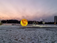 고양특례시, 일산호수공원 한울광장에 대형 보름달 조형물 설치·운영