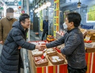 김태우 강서구청장, 화곡중앙·화곡본동 시장 방문