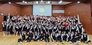 험프리스 기지 사령관, 평택 한국관광고등학교 특별 강연