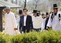 김동연 “이황·정약용 두 성현의 정신, 경기도정 담겠다”
