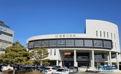 안동시의회, ‘안동시 택시 기본차령 조정에 관한 조례안’ 수정 가결