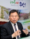 김산 무안군수, 민선 8기 공약이행률 61.9% 순항 중