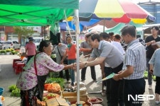우승희 영암군수, 택배센터·전통시장 찾아 명절 점검