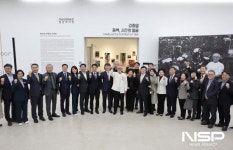 김태균 전남도의장, ‘강종열 전 및 청년작가 전 개막식’ 참석