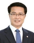 이선효 여수시의원, 웅천 ‘거점형 마리나항만’ 사업 정상화 촉구