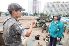 이동환 고양시장, 을지연습 첫날 ‘안보·안전 체험장’ 방문