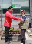 김도훈 국힘 수원팔달 당협위원장, 매산경로당서 감사패 받아