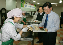 서구, 닭고기 시식회 등 소비촉진 앞장