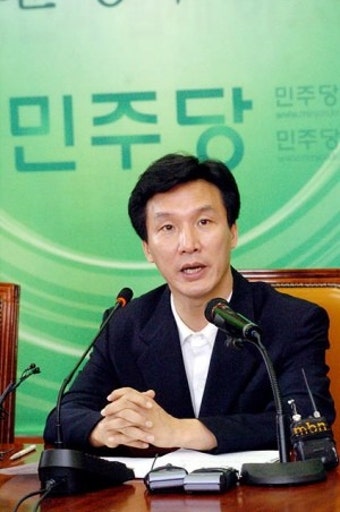 김민석 “유학비용 받은것도 정치자금인가”