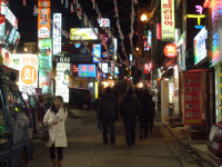 낮 보다 밤이 더 밝은 신림 고시촌의 두 얼굴
