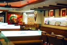 호프 체인점 치어스, 고객들의 입맛 유혹하다.