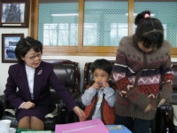 60명 장애고아와  오순도순 사는 장선옥