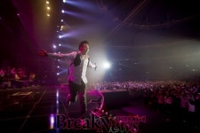 이문세 콘서트 전석매진, ‘3만 관중 열광’
