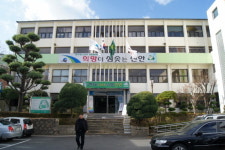 박우량 신안군수 보복성 인사 물의